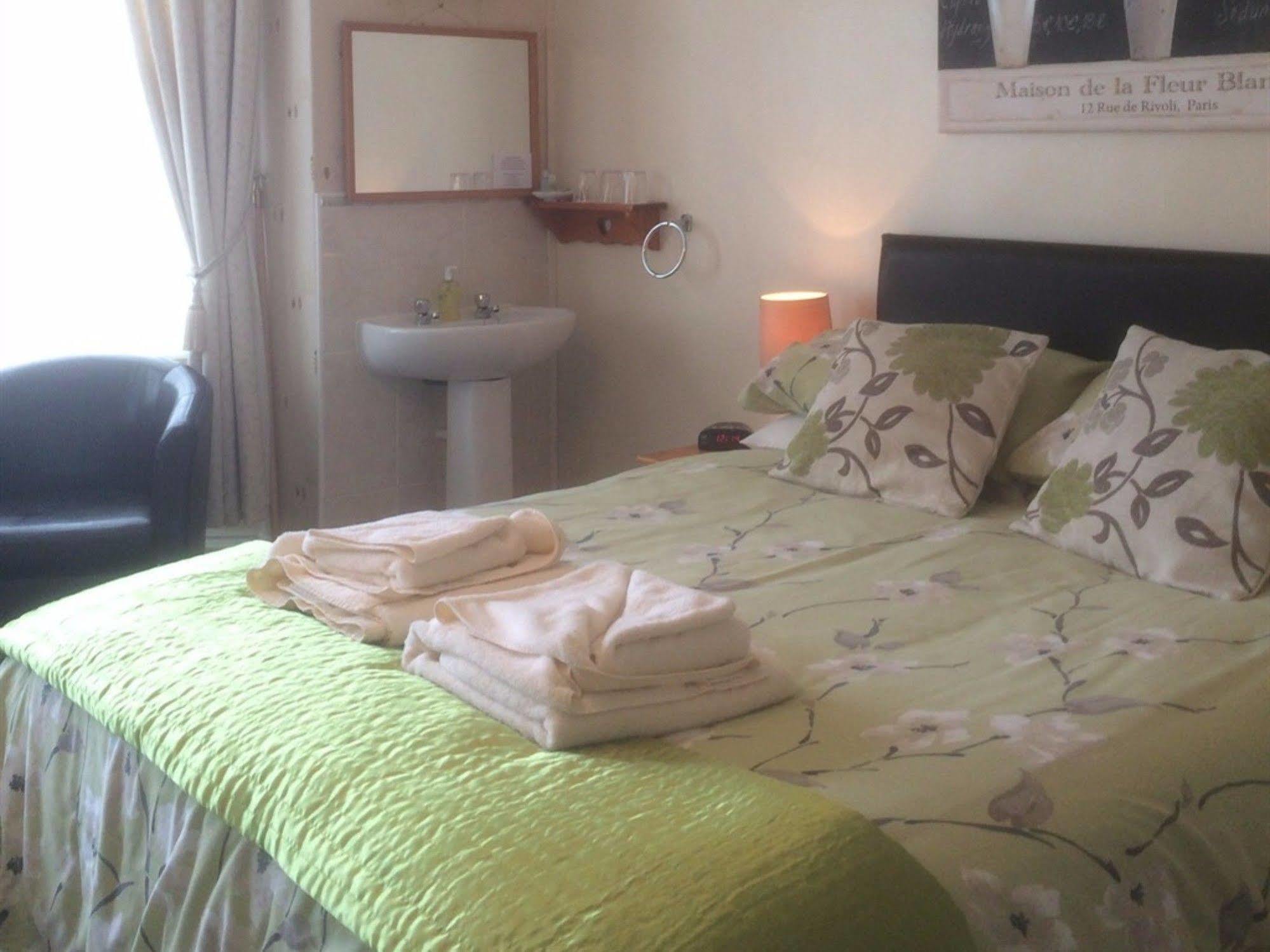 Glenora Guest house Whitby