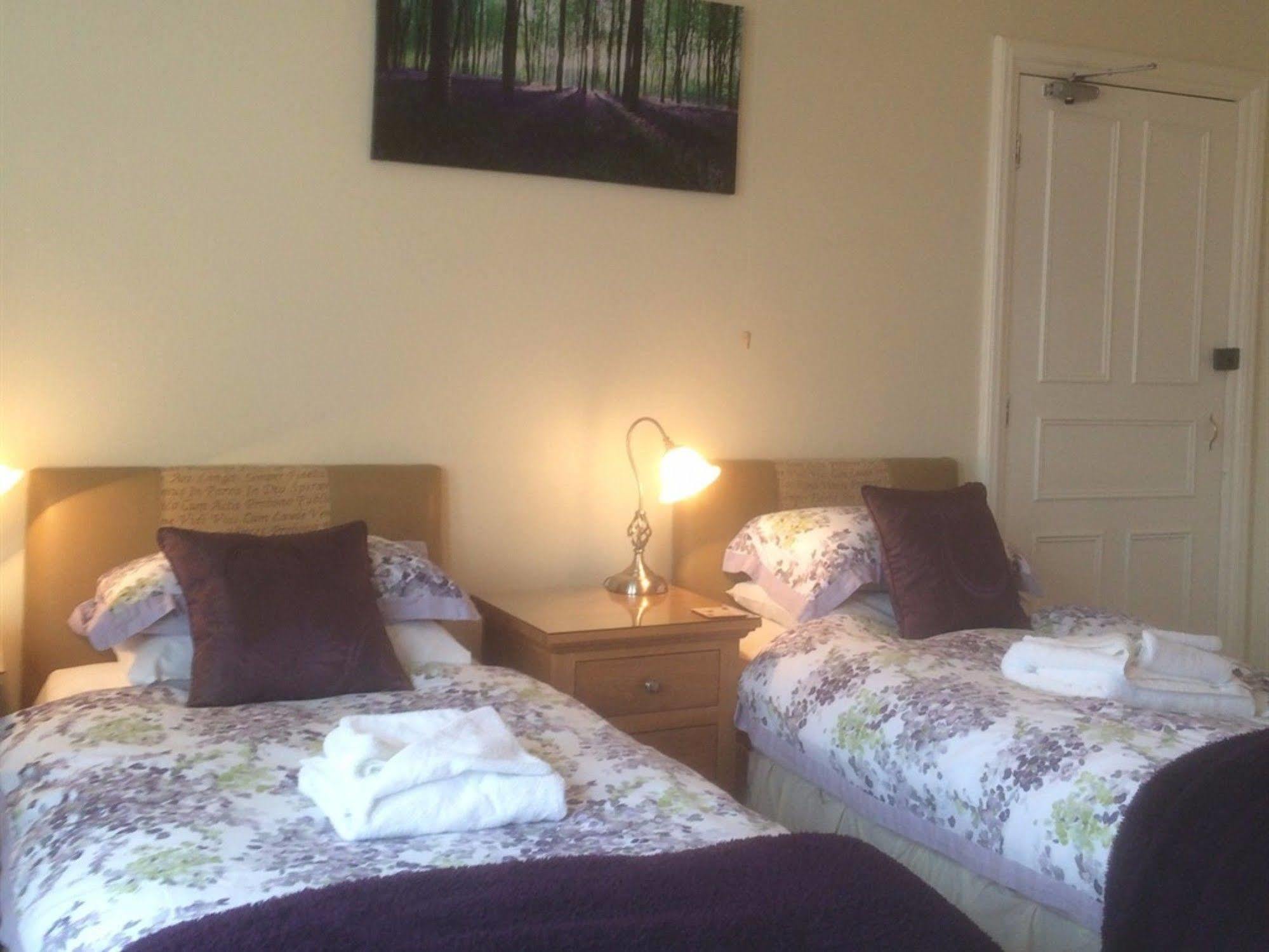 Guest house Glenora 2*